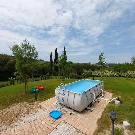 Campagna, Indipendente Con Giardino 500 Mq E Piscina Privati Сasa de vacaciones *