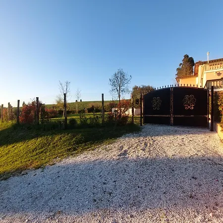 Campagna, Indipendente Con Giardino 500 Mq E Piscina Privati Holiday home *