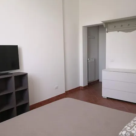 Campagna, Indipendente Con Giardino 500 Mq E Piscina Privati * Empoli