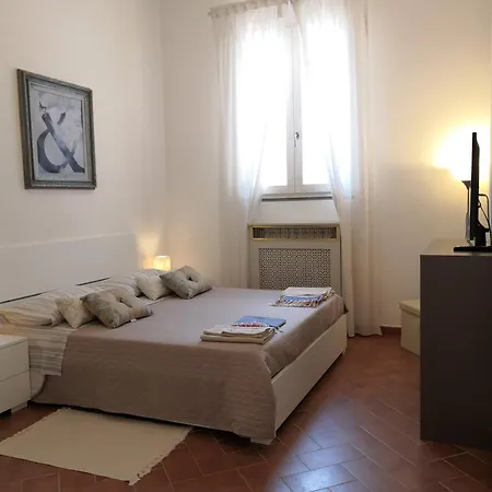 Campagna, Indipendente Con Giardino 500 Mq E Piscina Privati