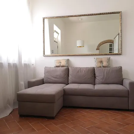 Campagna, Indipendente Con Giardino 500 Mq E Piscina Privati