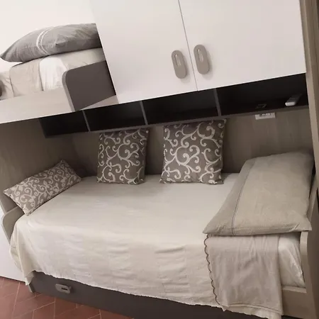 Campagna, Indipendente Con Giardino 500 Mq E Piscina Privati